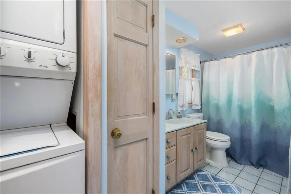 2 Major Arnold Road Narragansett RI 02882