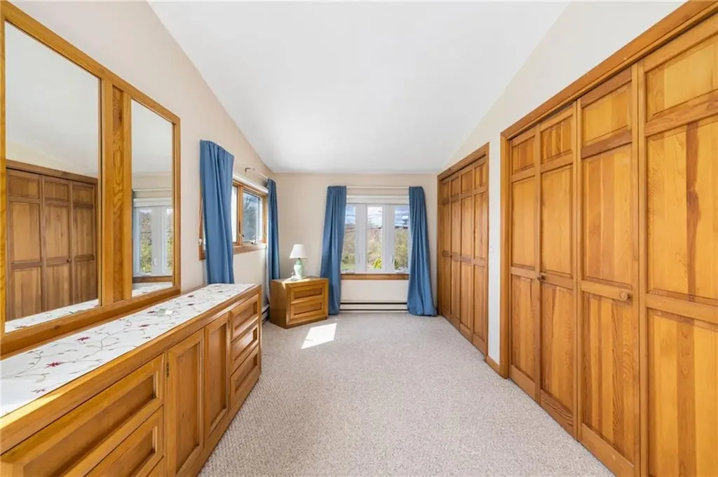 2 Major Arnold Road Narragansett RI 02882