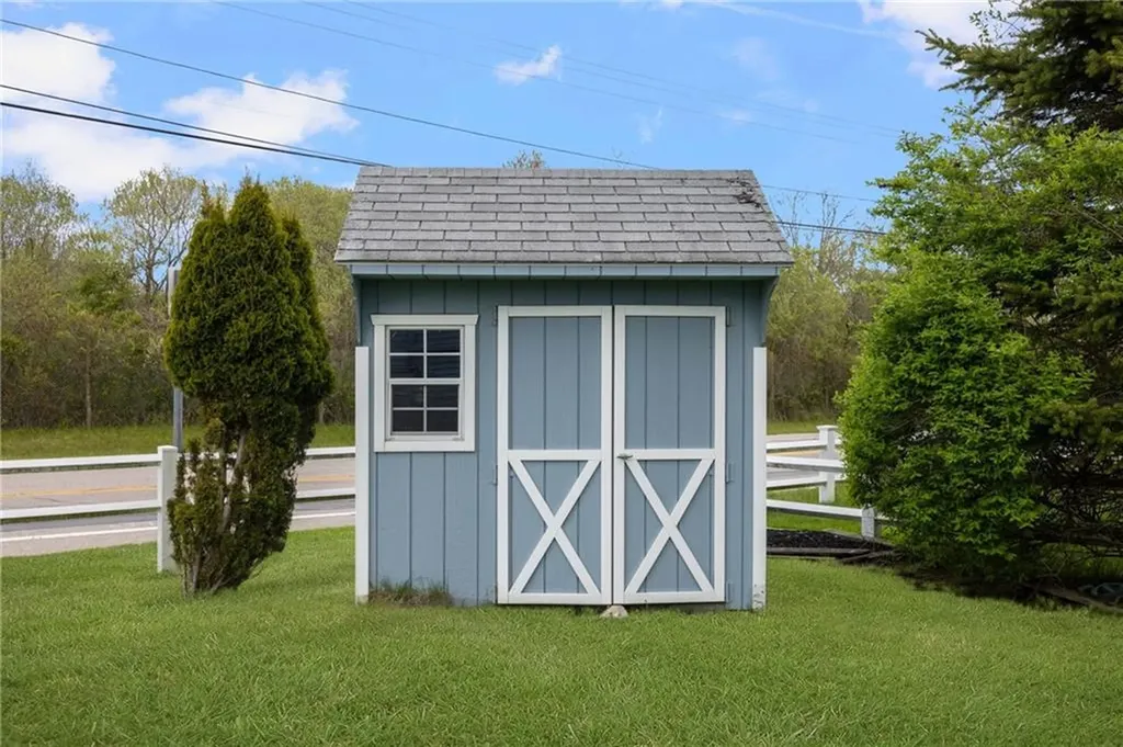 2 Major Arnold Road Narragansett RI 02882