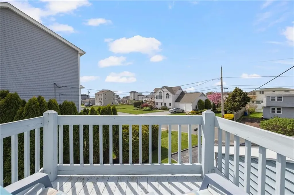 2 Major Arnold Road Narragansett RI 02882