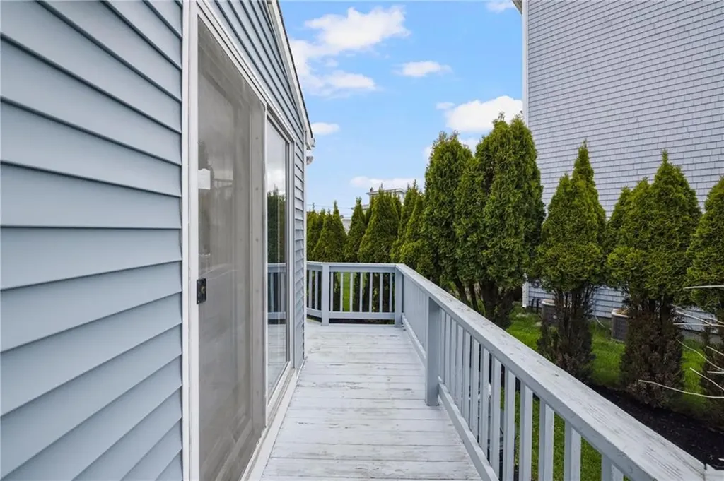 2 Major Arnold Road Narragansett RI 02882