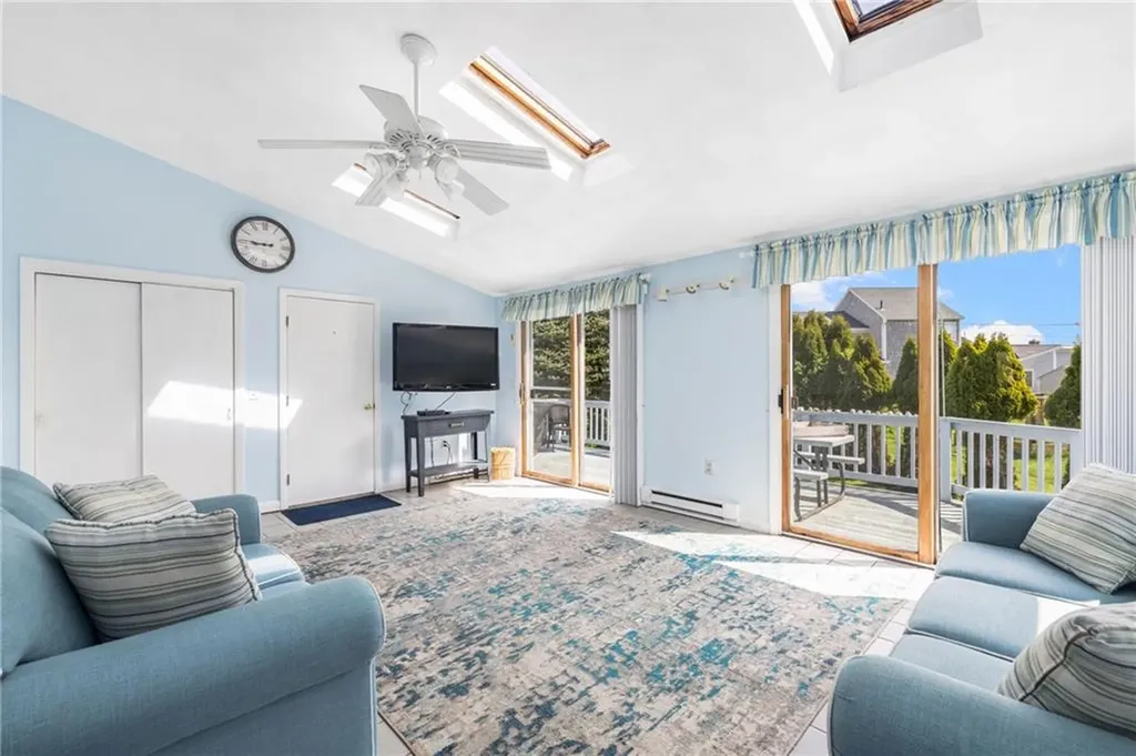 2 Major Arnold Road Narragansett RI 02882