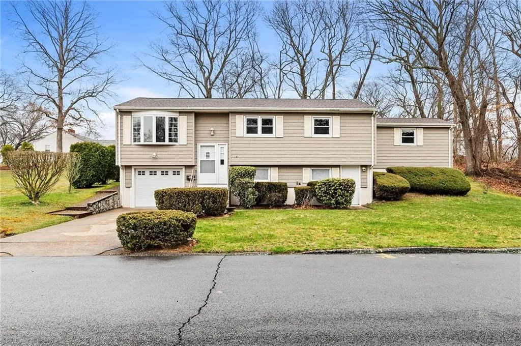 18 Carant Road Warwick RI 02889