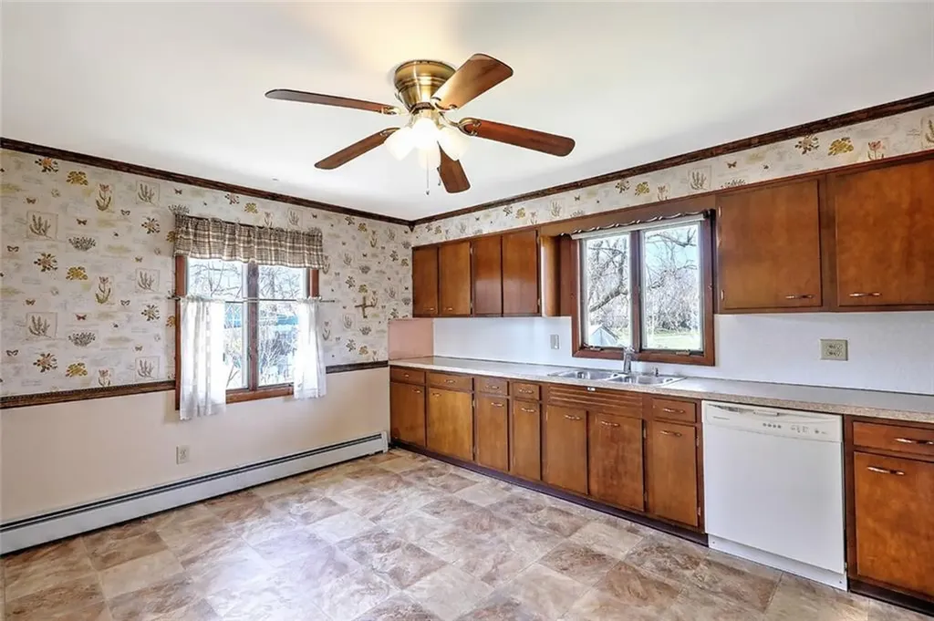 39 Santiago Street Providence RI 02907