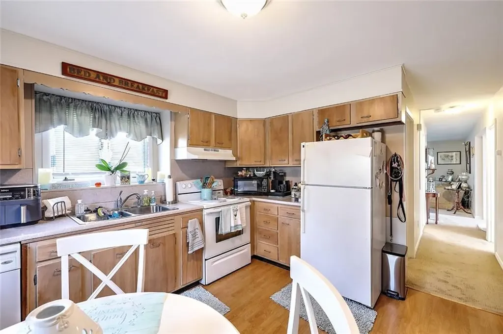 39 Santiago Street Providence RI 02907