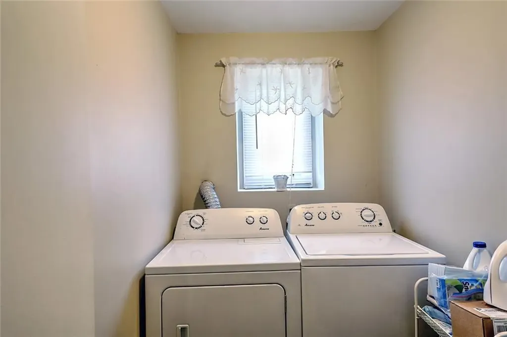 39 Santiago Street Providence RI 02907