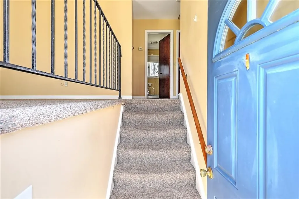 39 Santiago Street Providence RI 02907