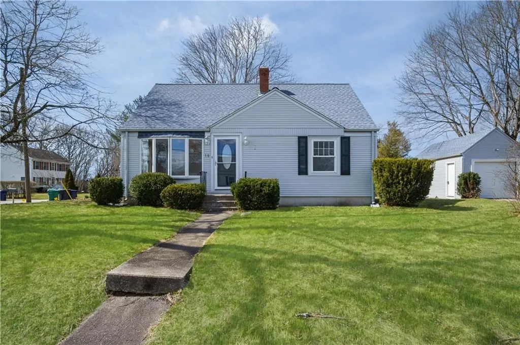 15 Sunset Avenue Warwick RI 02889