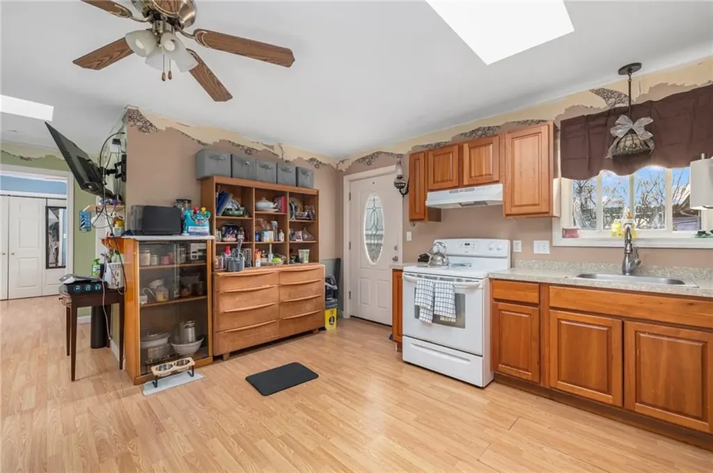 66 Benedict Road Warwick RI 02888