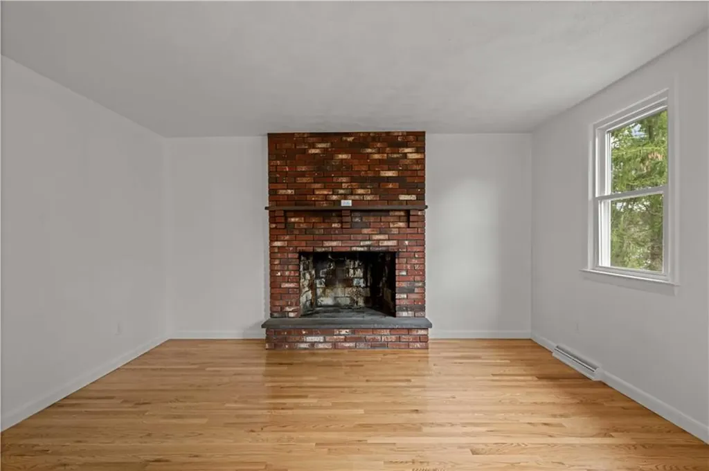 24 Clarke Road Coventry RI 02816