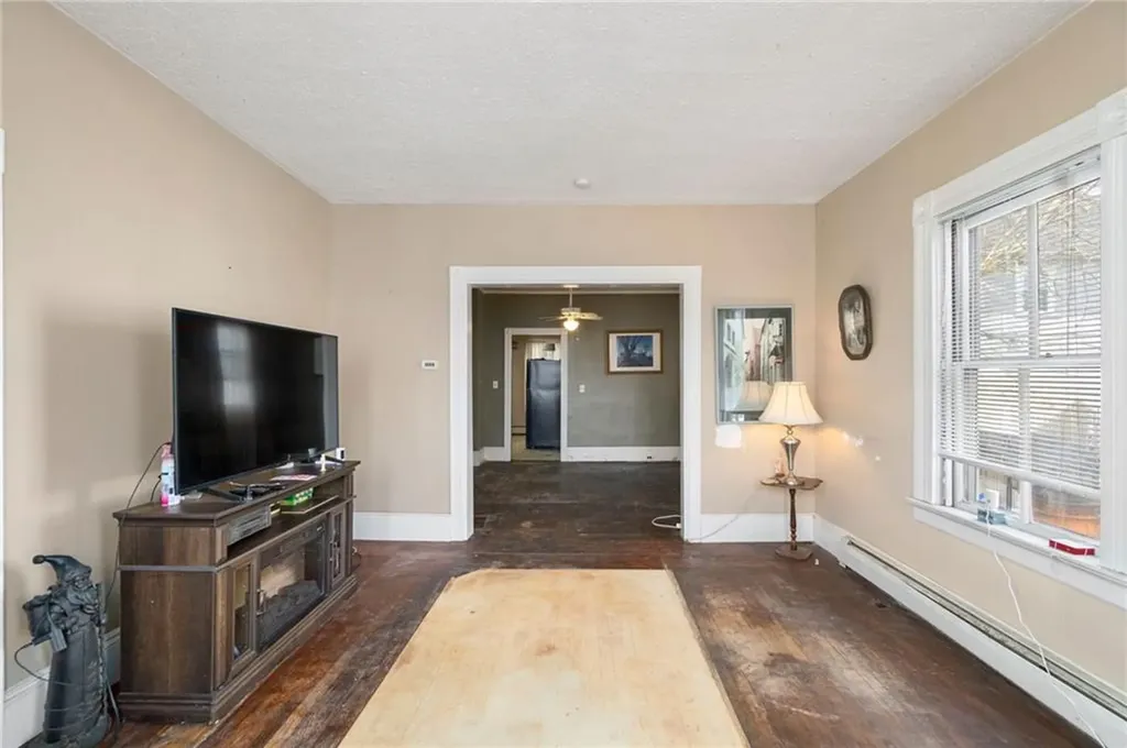 9 Bend Street Providence RI 02909