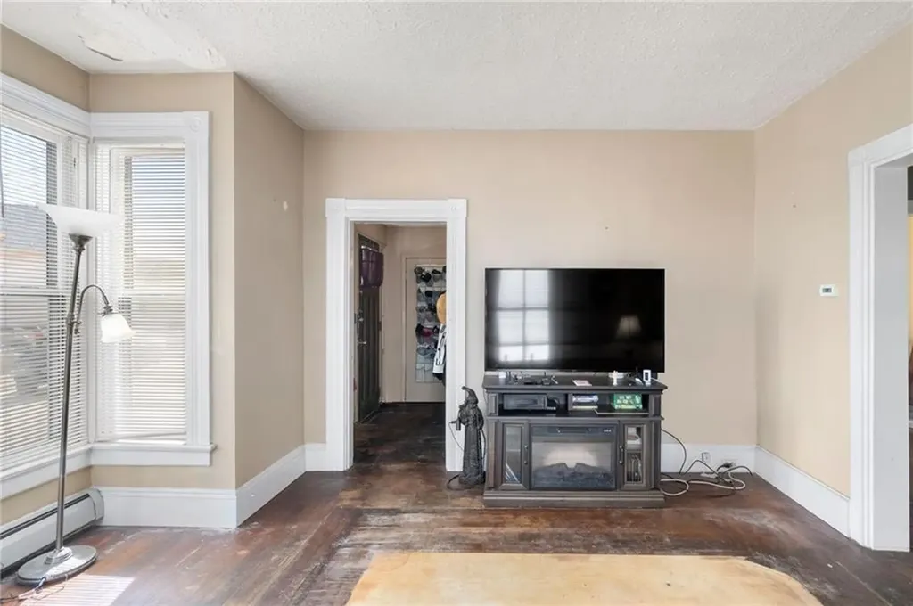 9 Bend Street Providence RI 02909