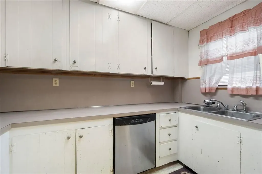 9 Bend Street Providence RI 02909