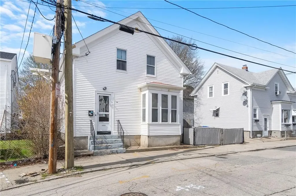 9 Bend Street Providence RI 02909