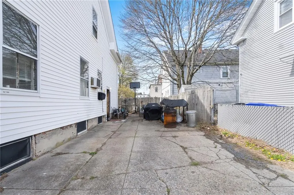 9 Bend Street Providence RI 02909