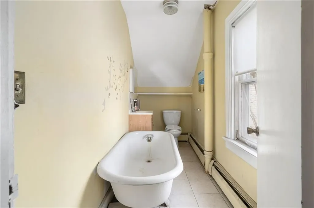 9 Bend Street Providence RI 02909