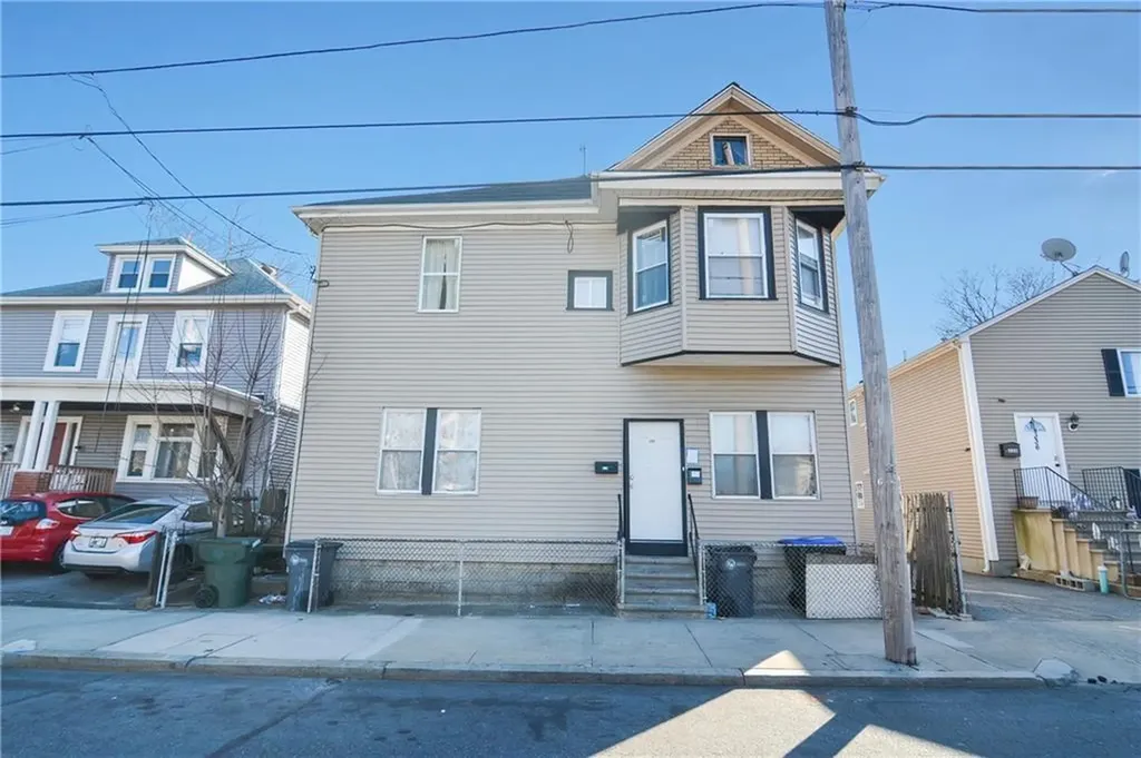 334 Admiral Street Providence RI 02908
