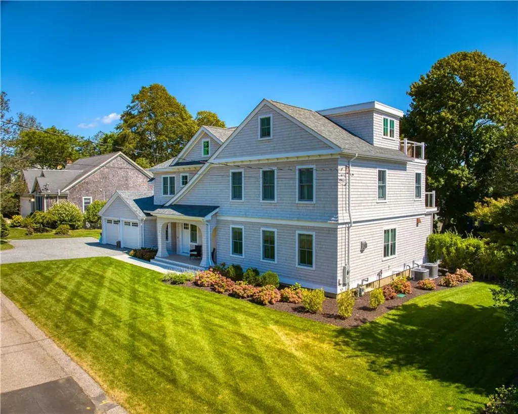 11 Shields Street Newport RI 02840