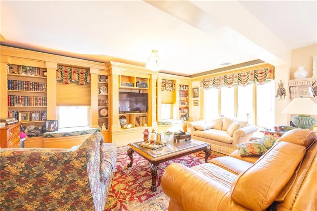 35 Angell Road Lincoln RI 02865
