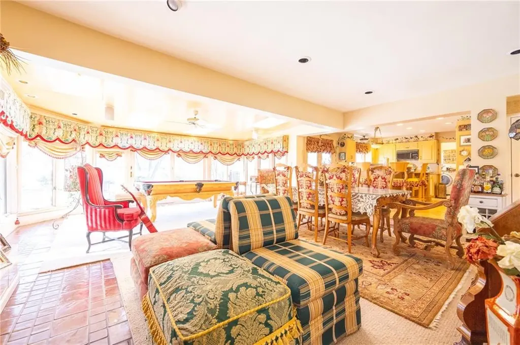 35 Angell Road Lincoln RI 02865