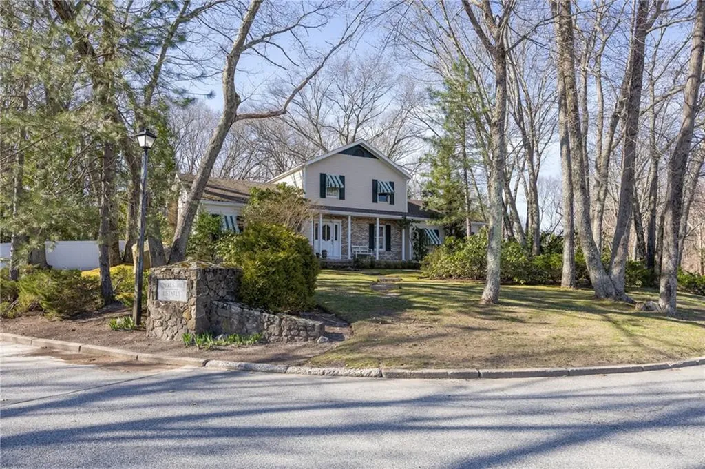 35 Angell Road Lincoln RI 02865