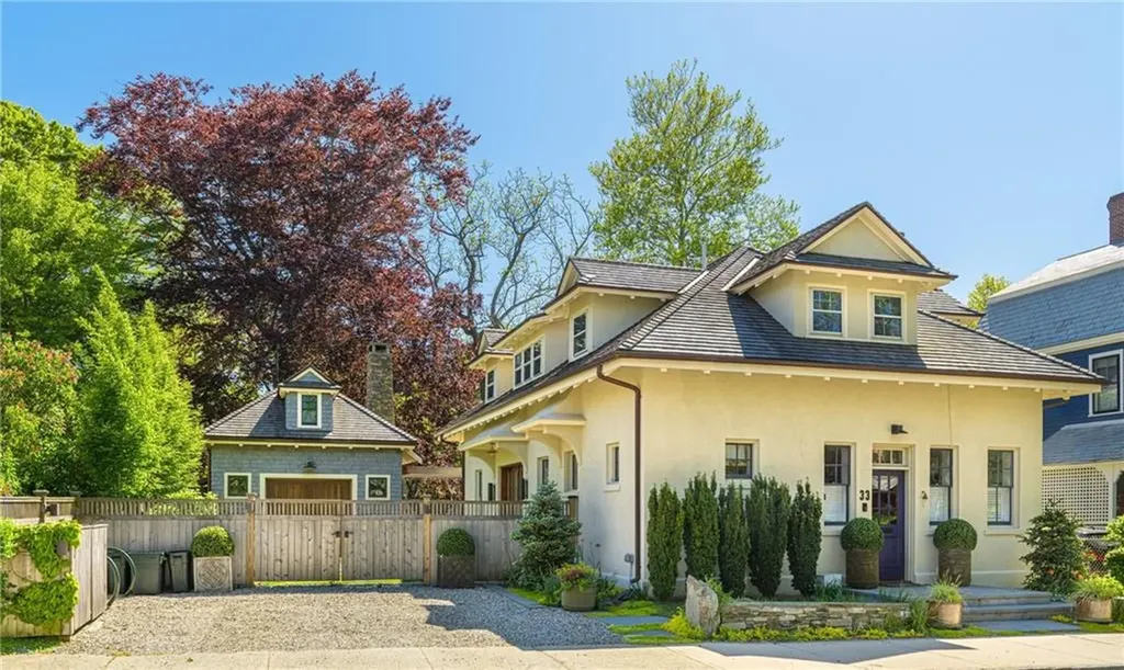 33 Everett Street Newport RI 02840