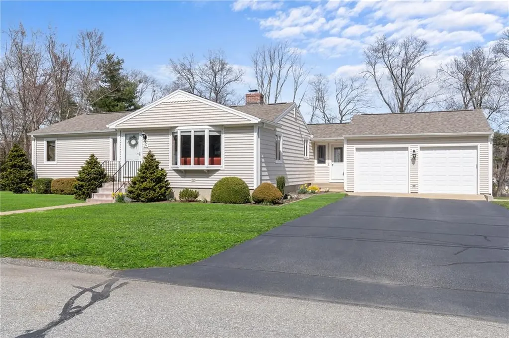 37 Lakeside Drive Smithfield RI 02917