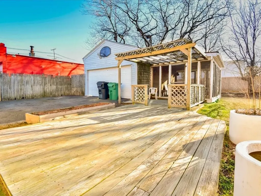 481 Chestnut Street Warwick RI 02888