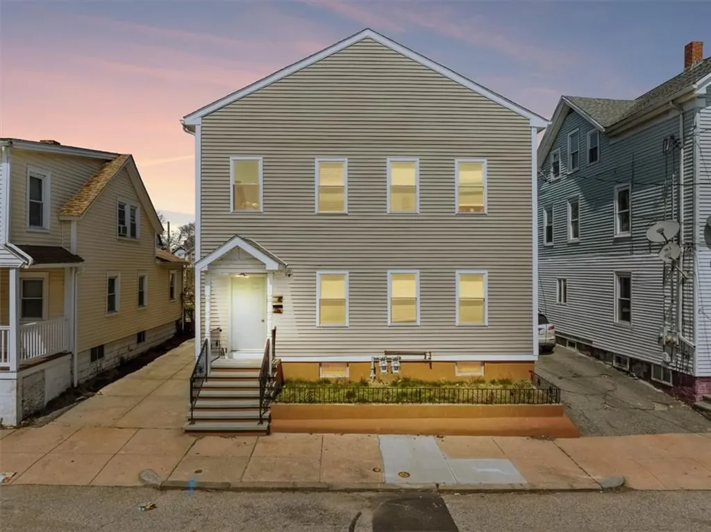 15 Colfax Street Providence RI 02905