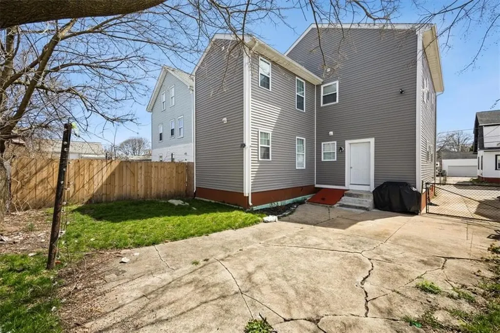 15 Colfax Street Providence RI 02905