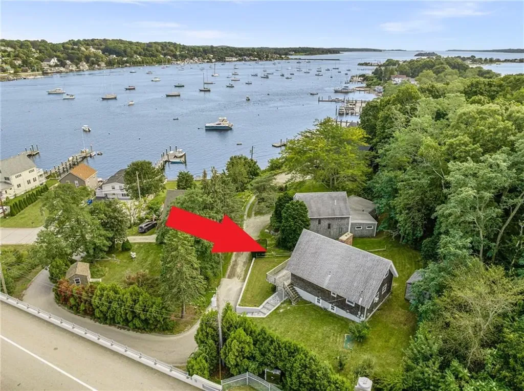 23 Hillside Avenue Portsmouth RI 02871