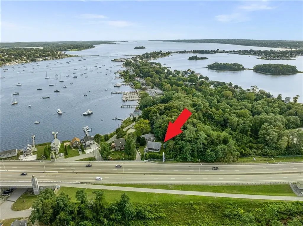 23 Hillside Avenue Portsmouth RI 02871