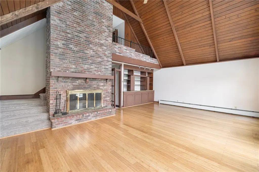 23 Hillside Avenue Portsmouth RI 02871