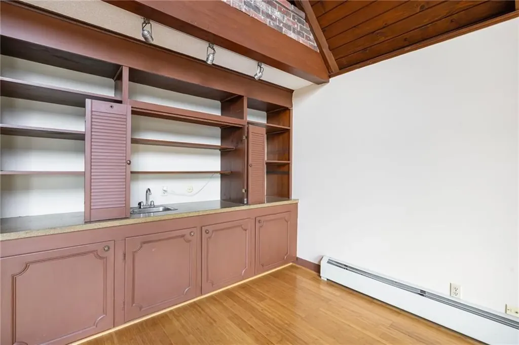 23 Hillside Avenue Portsmouth RI 02871