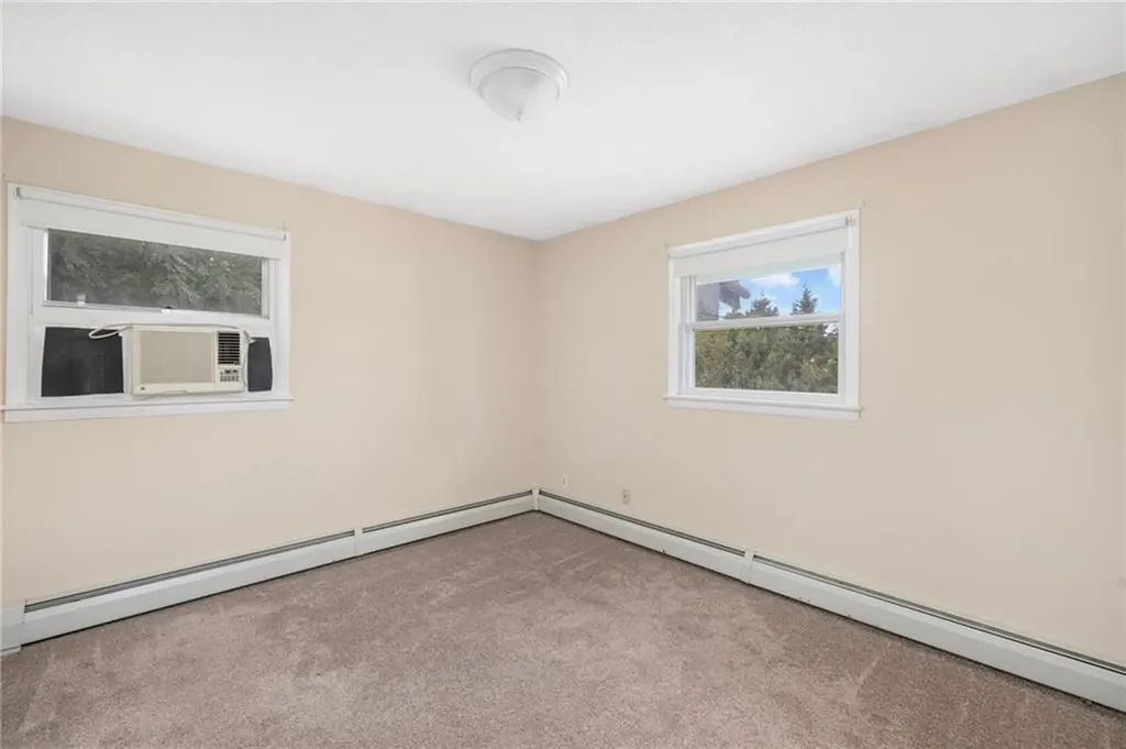 23 Hillside Avenue Portsmouth RI 02871