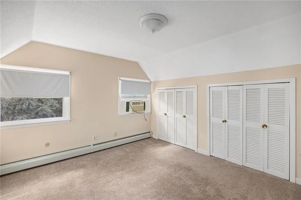 23 Hillside Avenue Portsmouth RI 02871