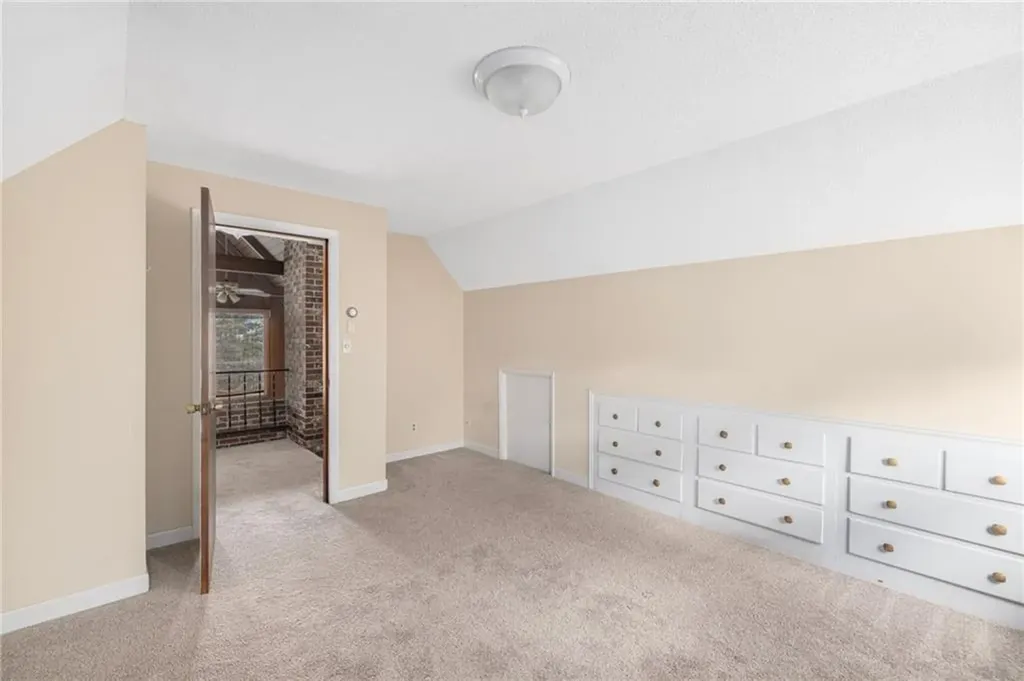 23 Hillside Avenue Portsmouth RI 02871