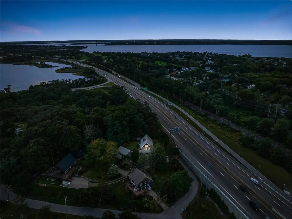 23 Hillside Avenue Portsmouth RI 02871
