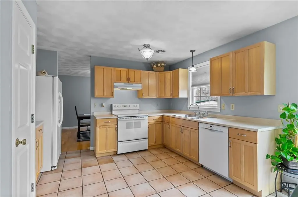 19 Lawrence Street Cumberland RI 02864