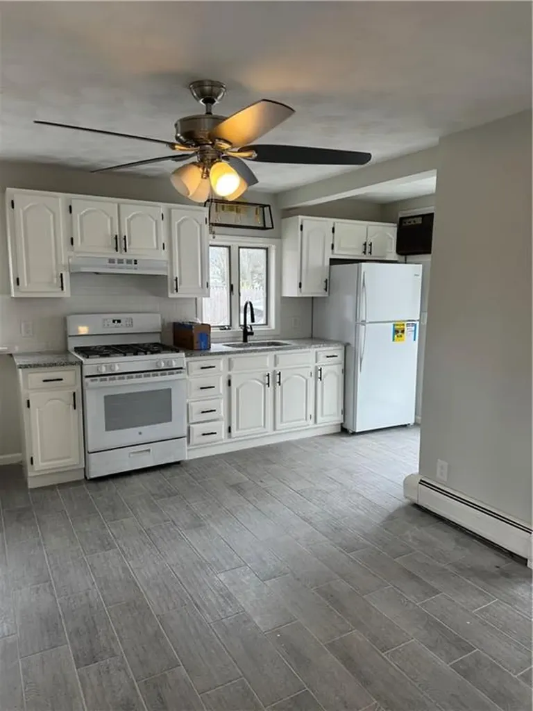 4 Shaws Lane Bristol RI 02809