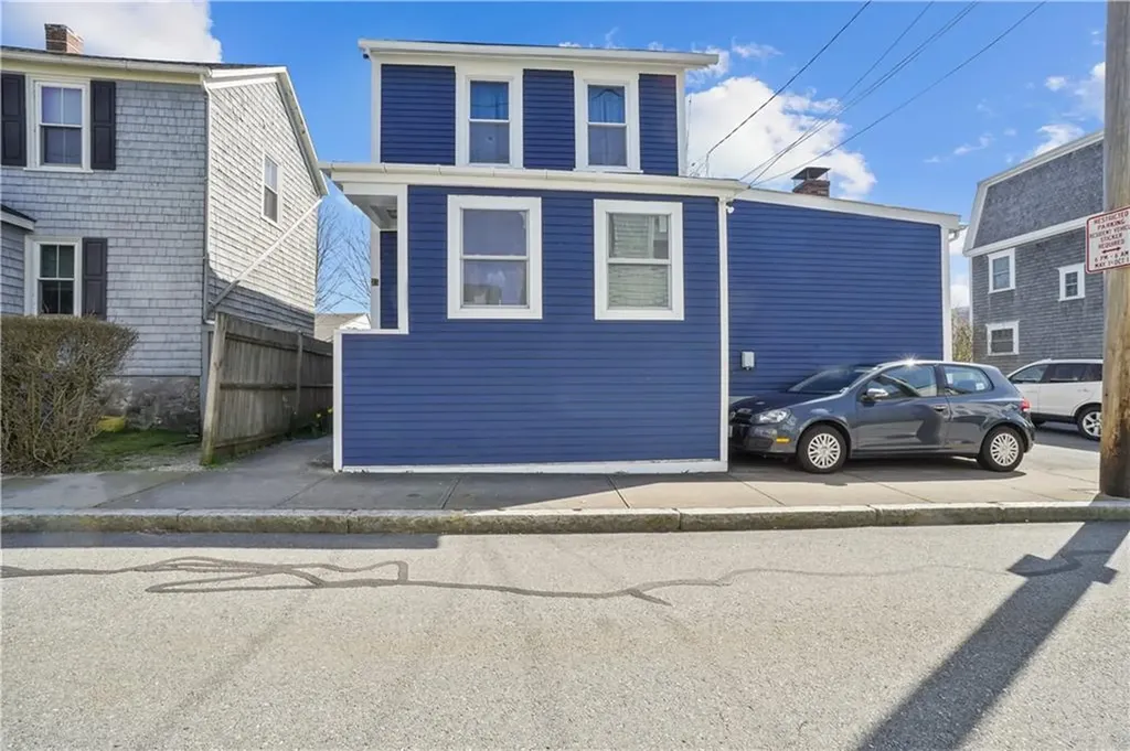23 Simmons Street Newport RI 02840