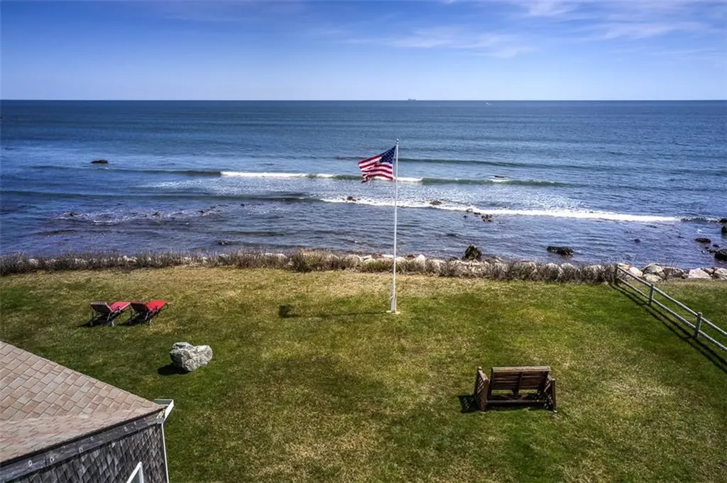 30 Pocono Road Narragansett RI 02882