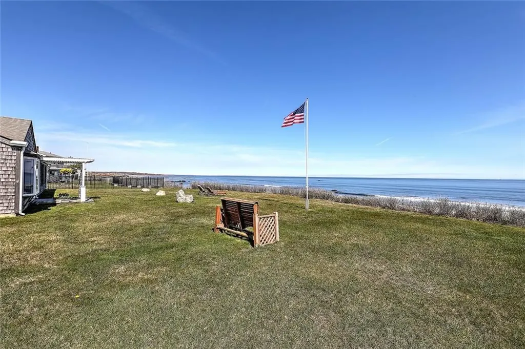 30 Pocono Road Narragansett RI 02882