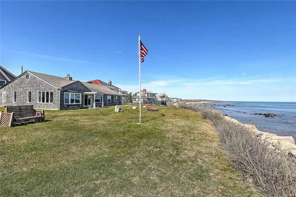 30 Pocono Road Narragansett RI 02882