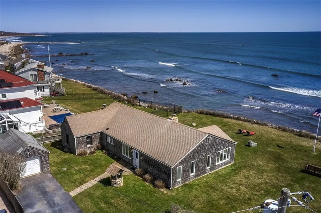 30 Pocono Road Narragansett RI 02882