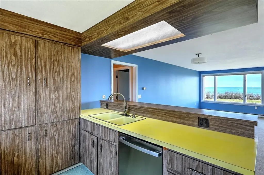 30 Pocono Road Narragansett RI 02882