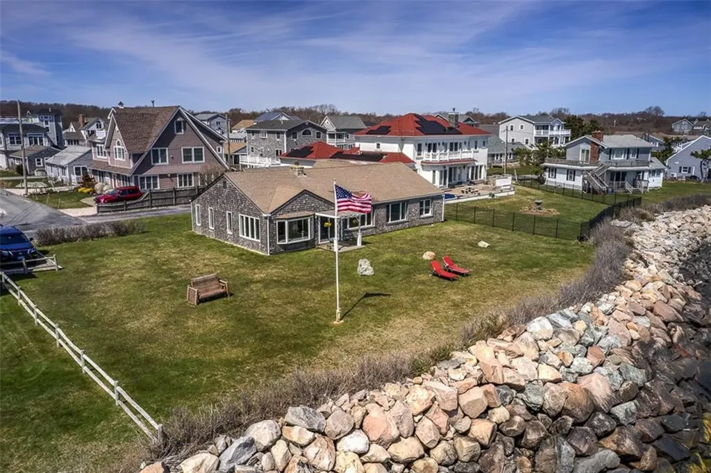30 Pocono Road Narragansett RI 02882