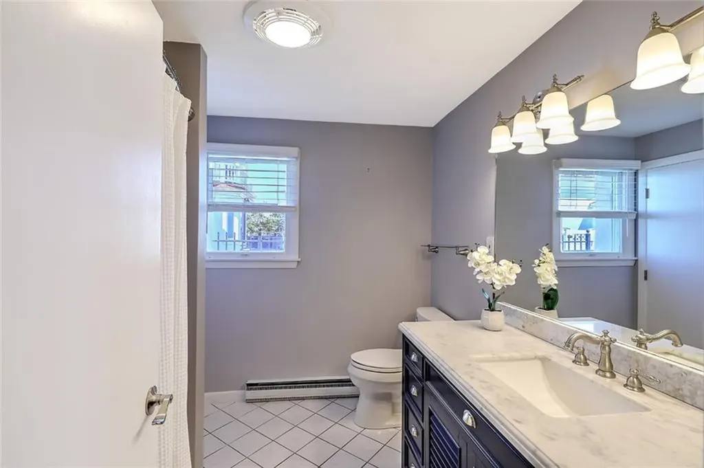 30 Pocono Road Narragansett RI 02882