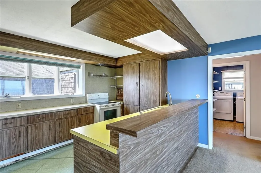 30 Pocono Road Narragansett RI 02882