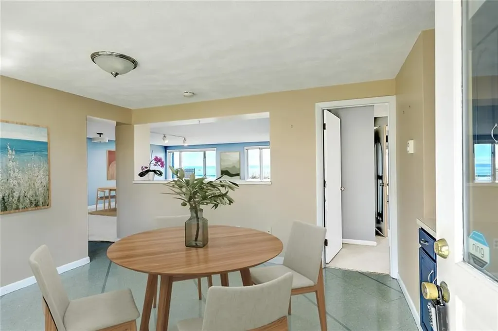 30 Pocono Road Narragansett RI 02882